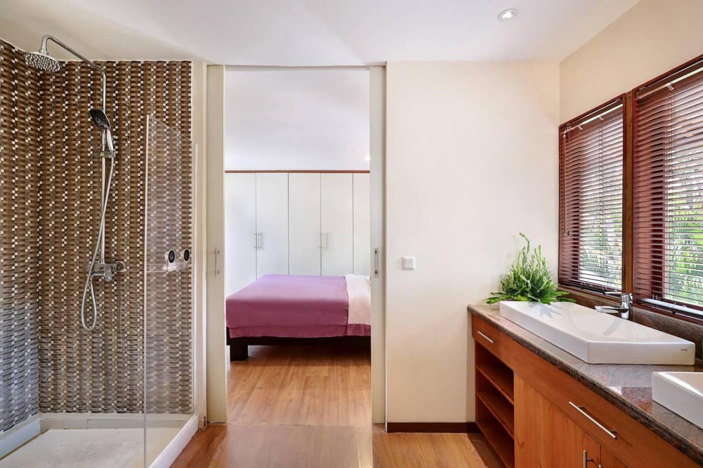 Super Value 4 Bedroom, Walk To Bintang Supermarket Seminyak Extérieur photo
