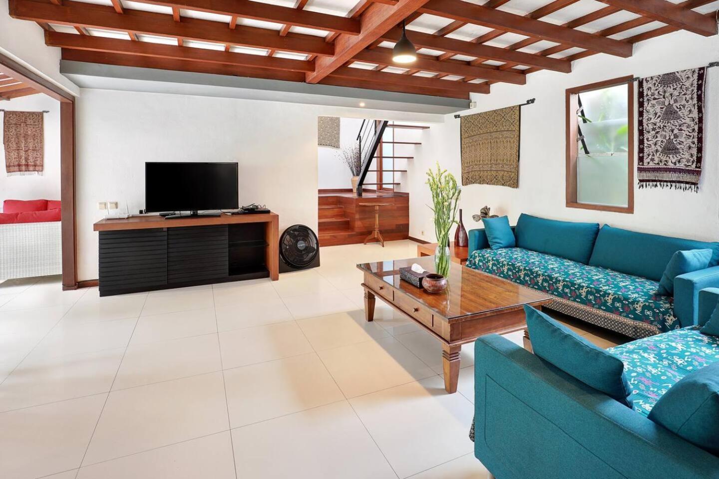 Super Value 4 Bedroom, Walk To Bintang Supermarket Seminyak Extérieur photo