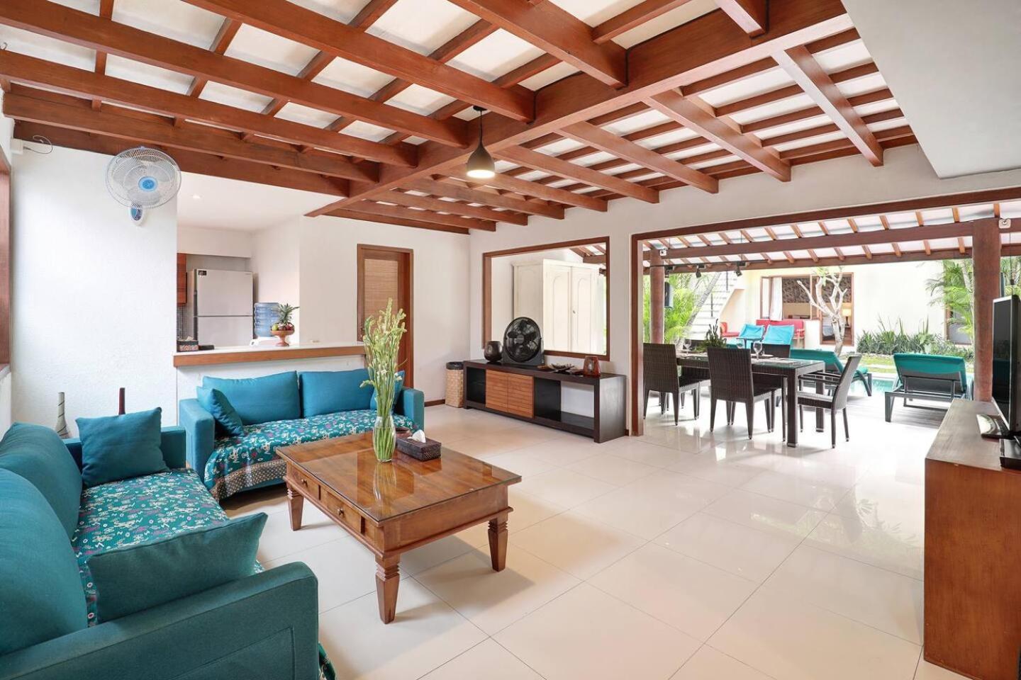 Super Value 4 Bedroom, Walk To Bintang Supermarket Seminyak Extérieur photo